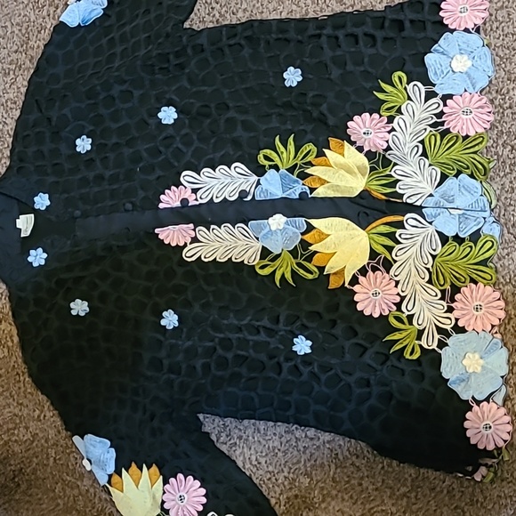 Woman's Overcoat - Picture 2 of 4